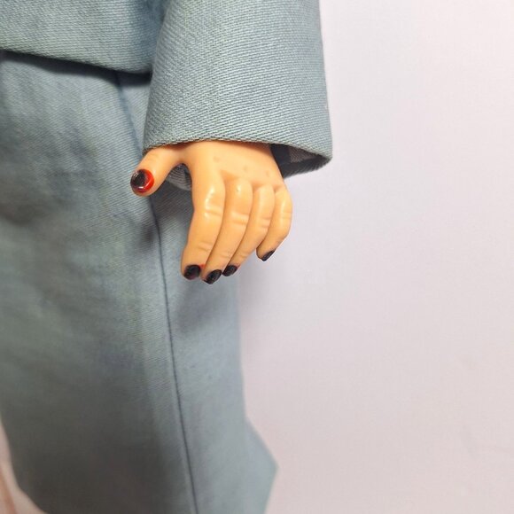 14R Revlon Style Fashion Girl Doll 19" Original Clothes Shoes Earrings Vintage - Picture 4 of 16